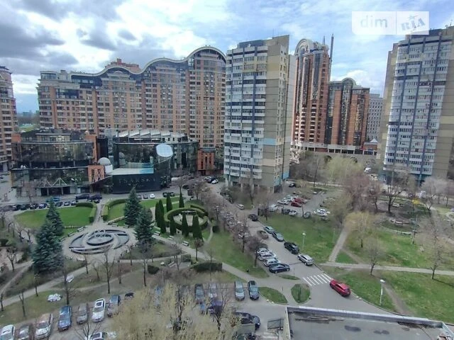 Продаж 3к квартири 84 кв. м на вул. Старонаводницька 6Б • ID