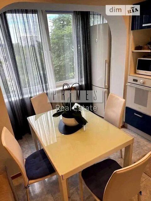 Продаж 3к квартири 63 кв. м на вул. Юрія Шумського 10 • ID 3