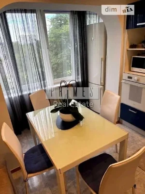 Продаж 3к квартири 63 кв. м на вул. Юрія Шумського 10 • ID 3
