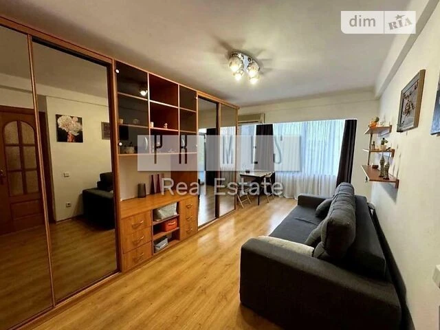 Продаж 3к квартири 63 кв. м на вул. Юрія Шумського 10 • ID 3