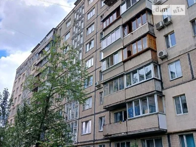 Продаж 3к квартири 63 кв. м на вул. Юрія Шумського 10 • ID 3
