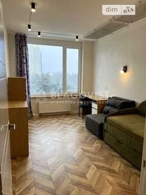 Продаж 3к квартири 78 кв. м на вул. Князя Романа Мстиславича