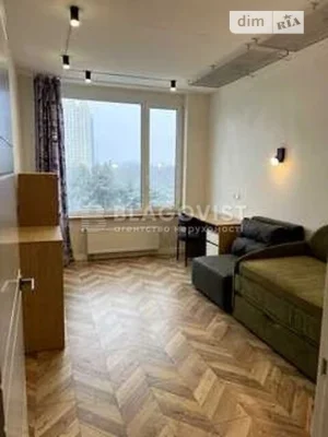 Продаж 3к квартири 78 кв. м на вул. Князя Романа Мстиславича