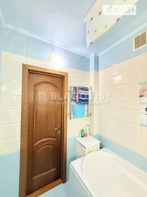 Продаж 1к квартири 68 кв. м на вул. Батальйону Шейха Мансура