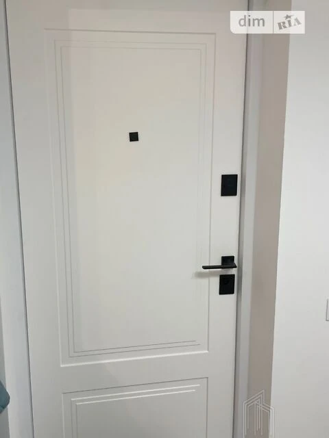 Продаж 1к квартири 42 кв. м на вул. Ревуцького 40Б • ID 3479