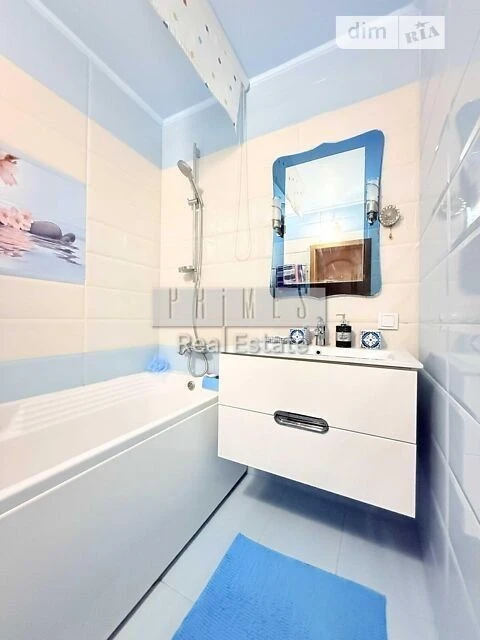 Продаж 2к квартири 68 кв. м на вул. Батальйону Шейха Мансура