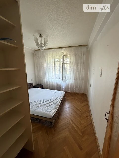 Продаж 2к квартири 48.5 кв. м на вул. Парково-Сирецька 4А •