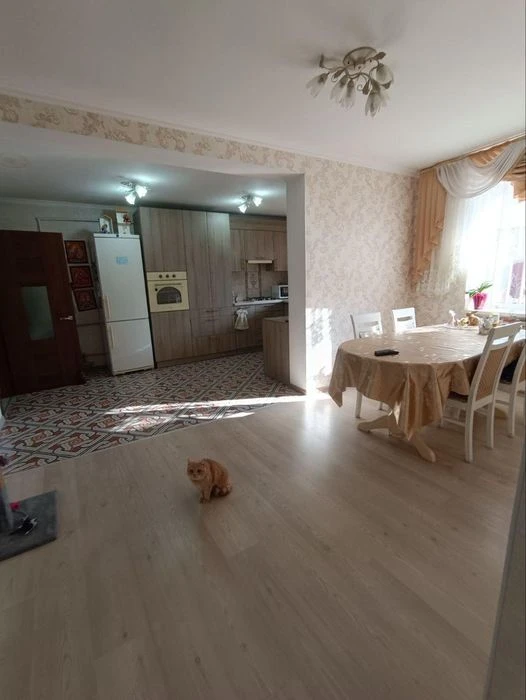 Wonderful two-story house in Cheremkhy. (169-372)