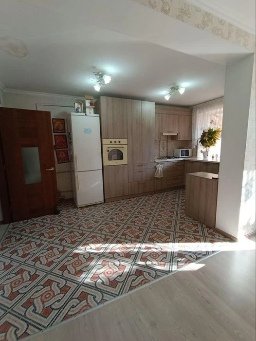 Wonderful two-story house in Cheremkhy. (169-372)