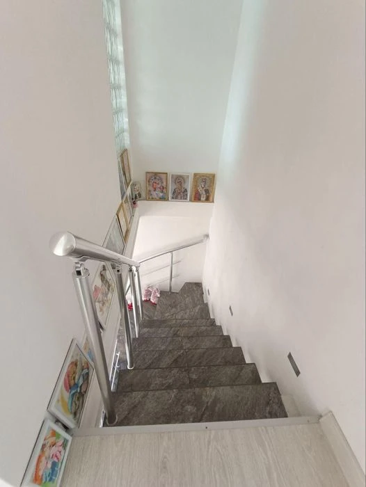 Wonderful two-story house in Cheremkhy. (169-372)