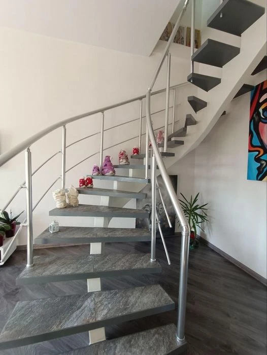 Wonderful two-story house in Cheremkhy. (169-372)