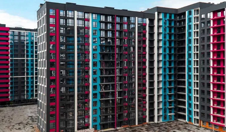 Urgent sale of a two-room apartment in a new building from Bla