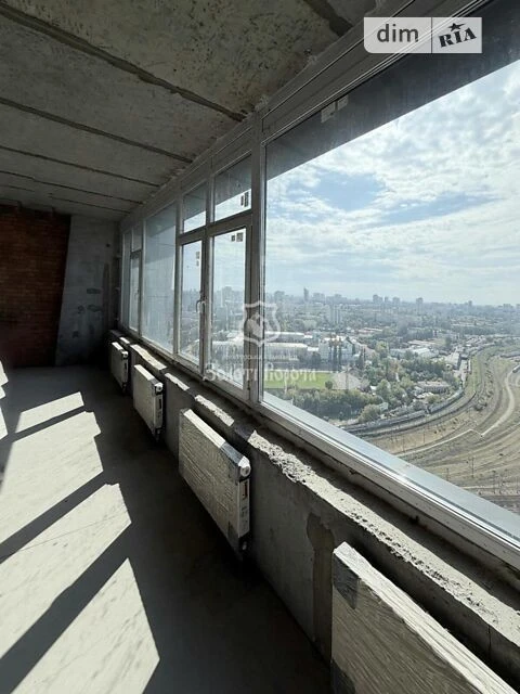 Продаж 3к квартири 121.2 кв. м на пров. Берестейський 11К •