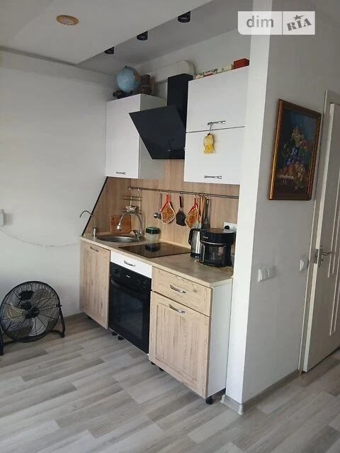 Продаж 1к квартири 18.4 кв. м на вул. Сергія Колоса • ID 347