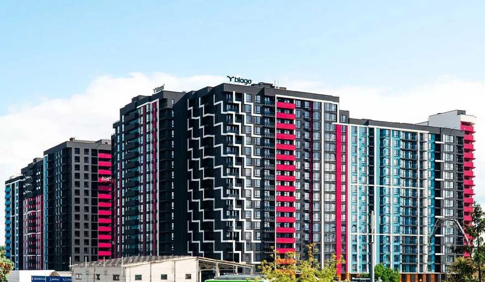 Urgent sale of a two-room apartment in a new building from Bla