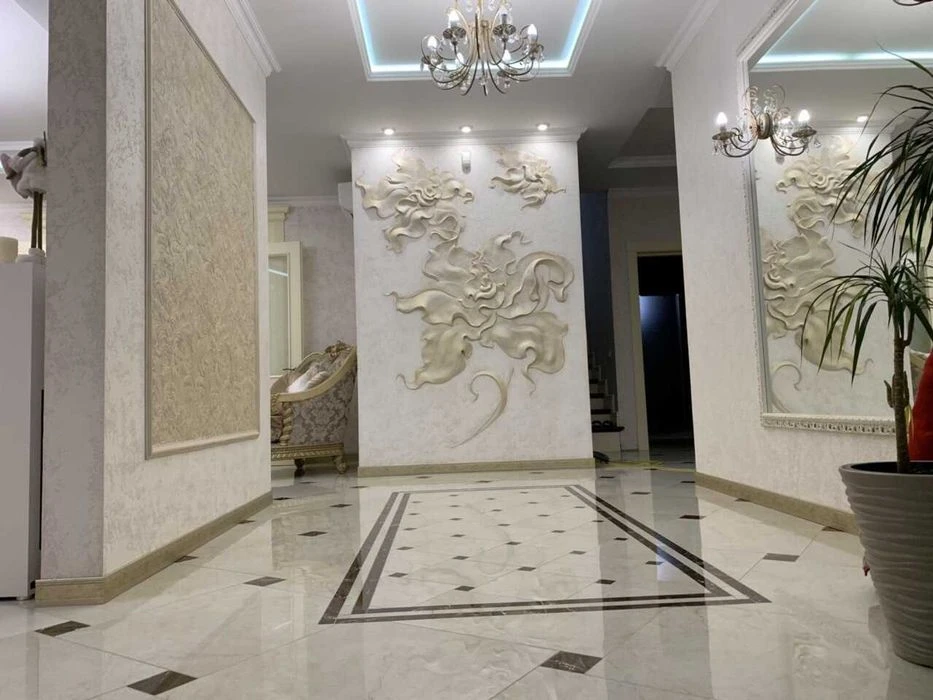 В продаже роскошный 2х этажный дом в районе Вузовского.
