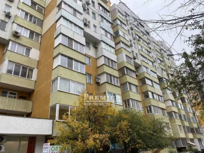 продам трихкімнатну квартиру 94 кв.м на Ак. Сахарова