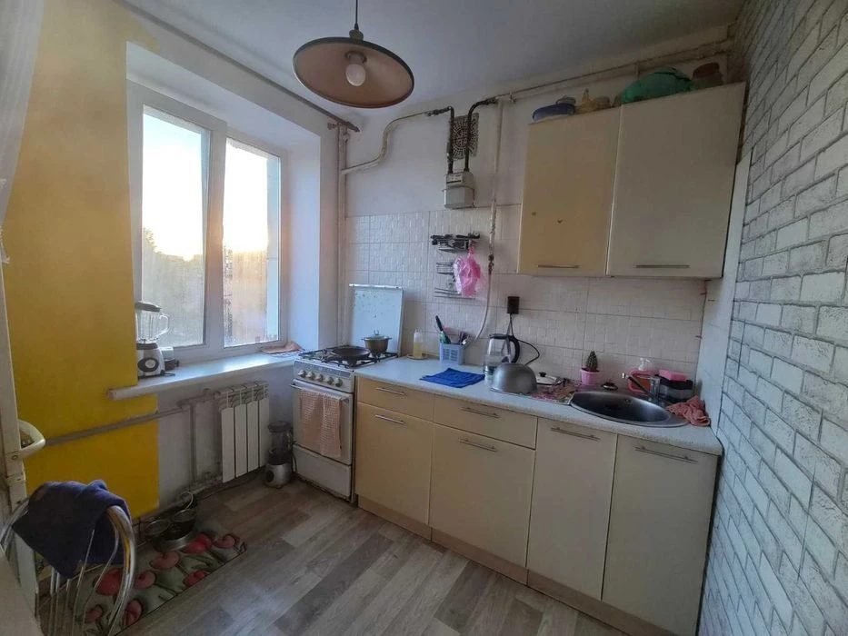 З этаж. Газовая колонка. Продам 1 комнатную квартиру в кирпи