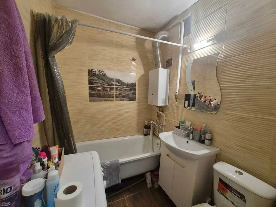 З этаж. Газовая колонка. Продам 1 комнатную квартиру в кирпи