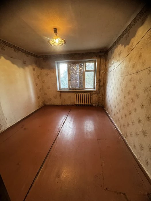 Продам Гостинку метро Дворец Спорта