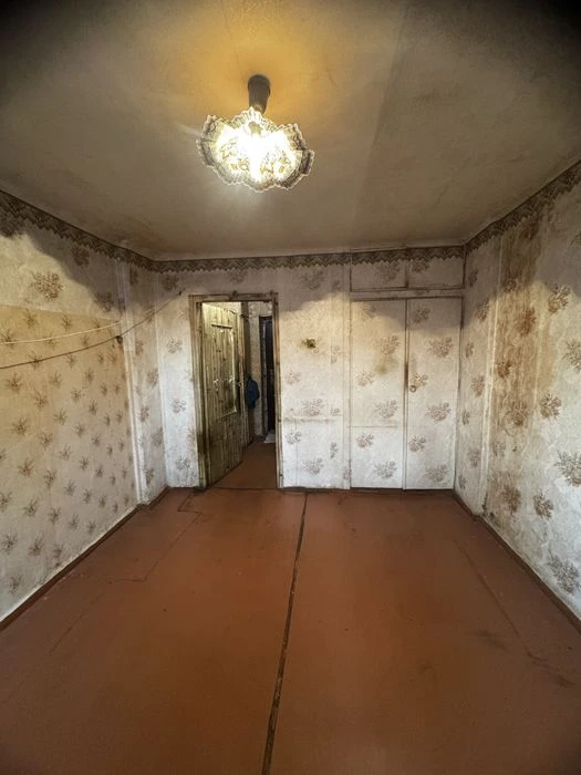 Продам Гостинку метро Дворец Спорта
