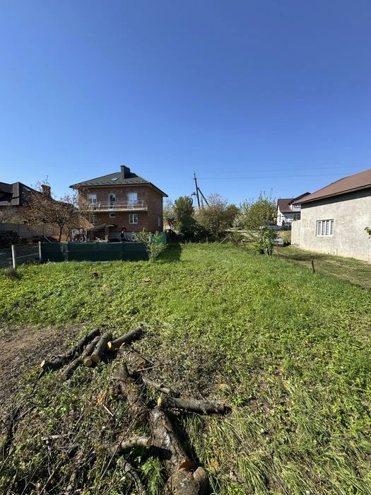 ДілНка в хорошому місці під будівництво Рівненська / сторожи