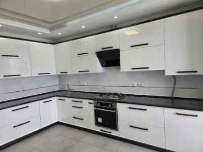 Продаж 2 кім.квартира 77.10 м² 2/11ц вул.Богдана  Хмельницьк