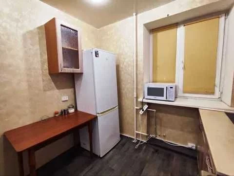 Продажа 2-комнатной квартиры, Центр, пр. Яворницкого 2а.