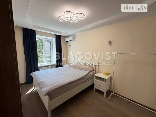 Продаж 2к квартири 46 кв. м на вул. Дорогожицька 15Б • ID 34