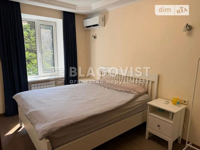Продаж 2к квартири 46 кв. м на вул. Дорогожицька 15Б • ID 34