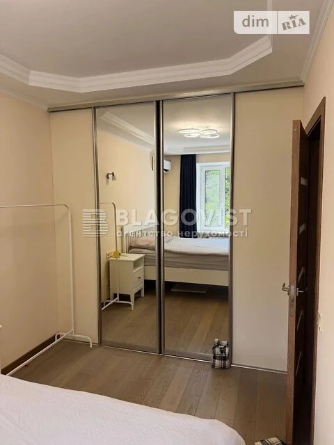 Продаж 2к квартири 46 кв. м на вул. Дорогожицька 15Б • ID 34