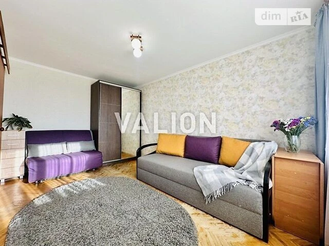Продаж 1к квартири 28 кв. м на вул. Максима Берлінського 25