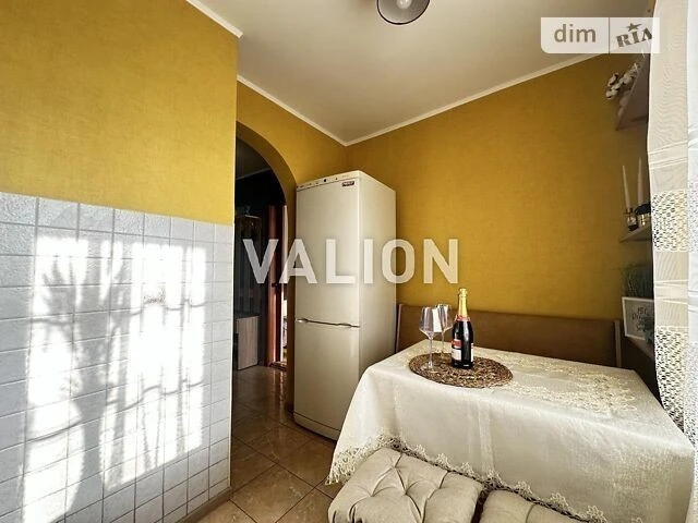 Продаж 1к квартири 28 кв. м на вул. Максима Берлінського 25