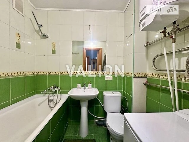 Продаж 1к квартири 28 кв. м на вул. Максима Берлінського 25