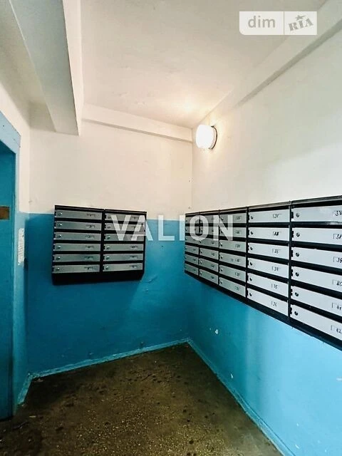 Продаж 1к квартири 28 кв. м на вул. Максима Берлінського 25