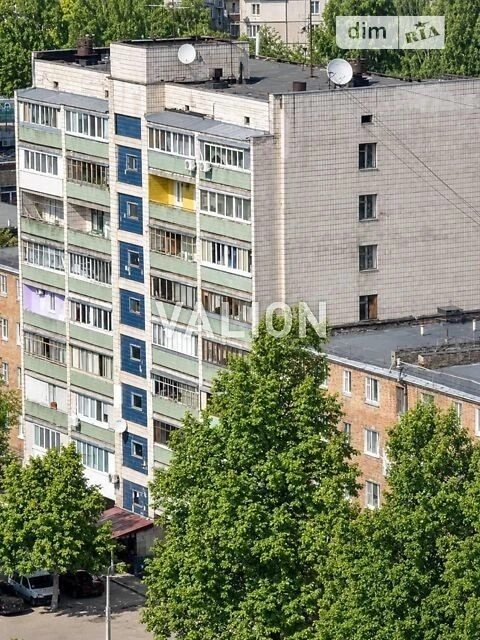 Продаж 1к квартири 28 кв. м на вул. Максима Берлінського 25