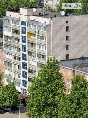 Продаж 1к квартири 28 кв. м на вул. Максима Берлінського 25