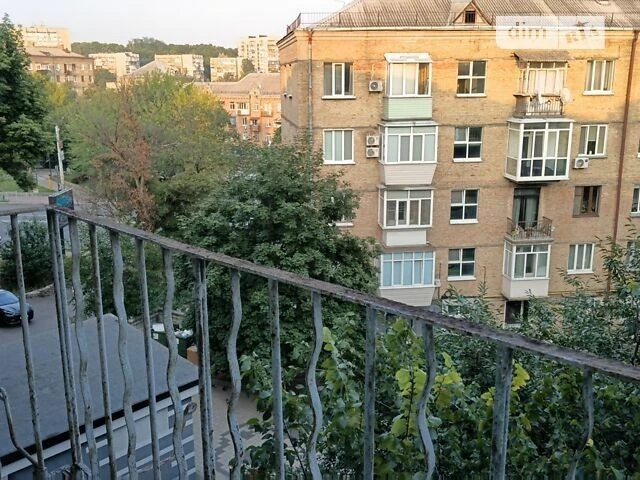 Продаж 2к квартири 44 кв. м на вул. Михайла Бойчука 4А • ID