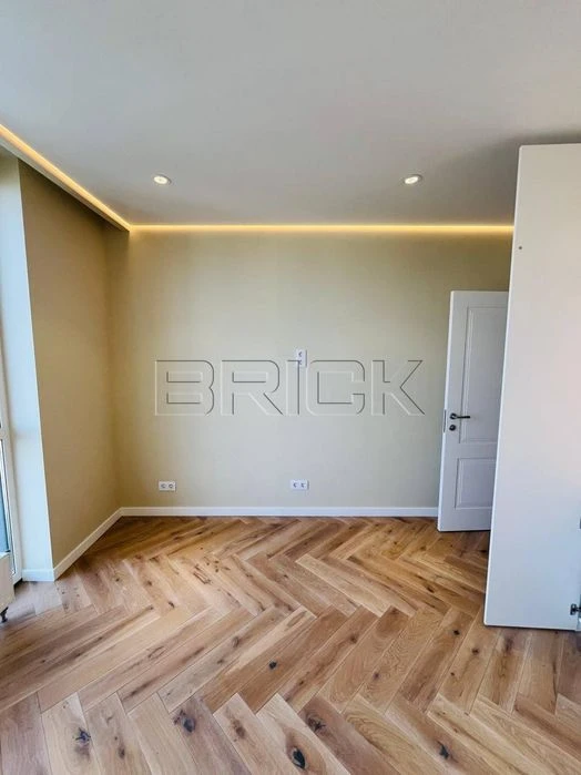 Продаж 1кімн квартира в ЖК Варшавський Плюс, Європейського С