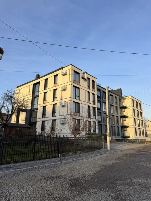Продаж 2х кім з балконом 1200$ кв район Київської Підземний