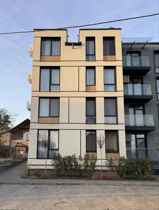 Продаж 2х кім з балконом 1200$ кв район Київської Підземний