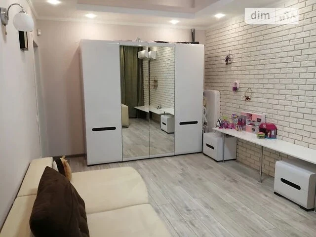 Продаж 2к квартири 71 кв. м на вул. Воскресенська 2А • ID 34