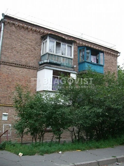 Продаж 2к квартири 46 кв. м на вул. Івана Їжакевича 14 • ID
