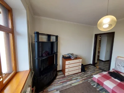 Продаж 4-кімнатної квартири 93 м², Кирилівська вул., 30/5