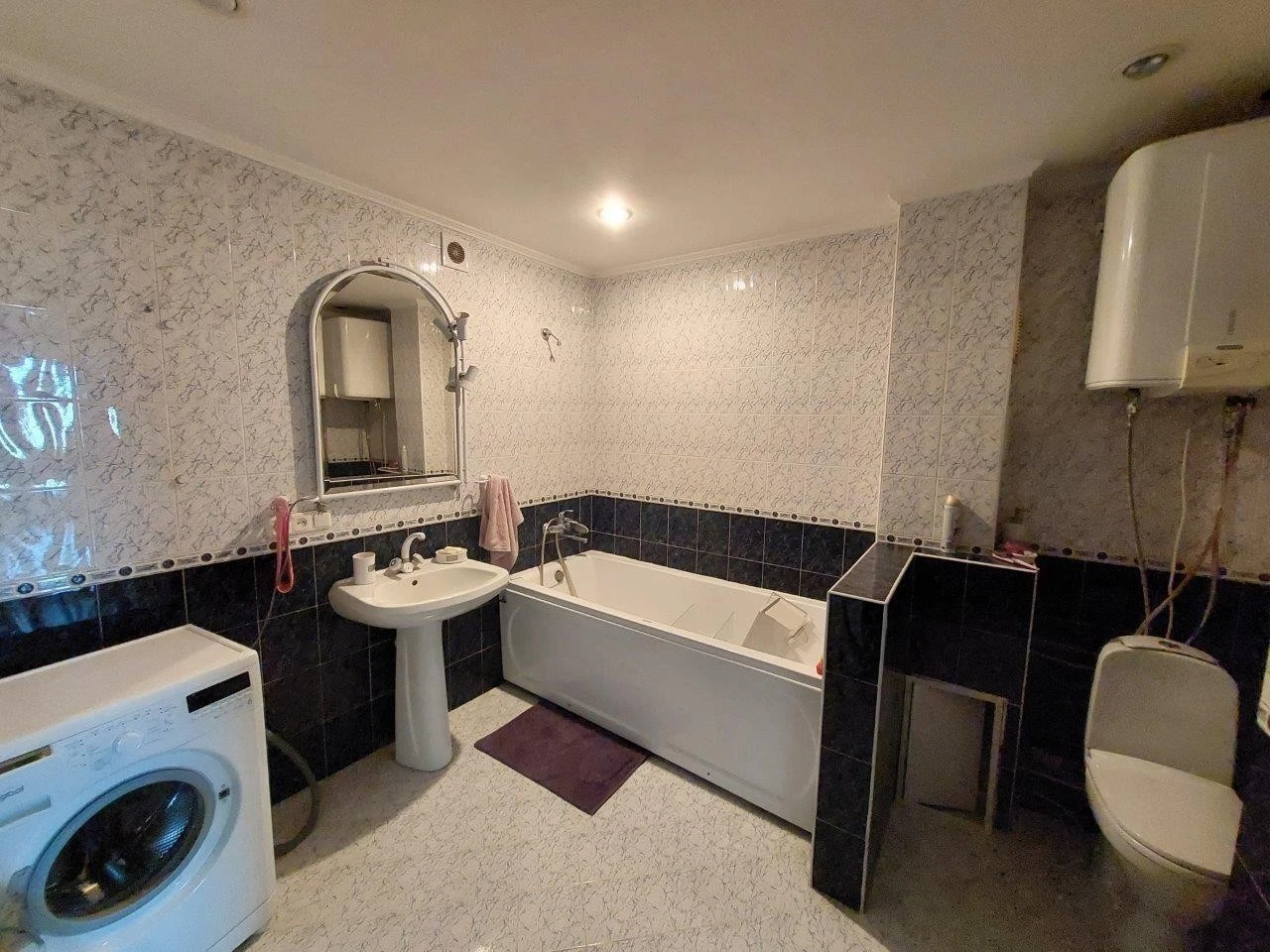 Продаж 4-кімнатної квартири 93 м², Кирилівська вул., 30/5
