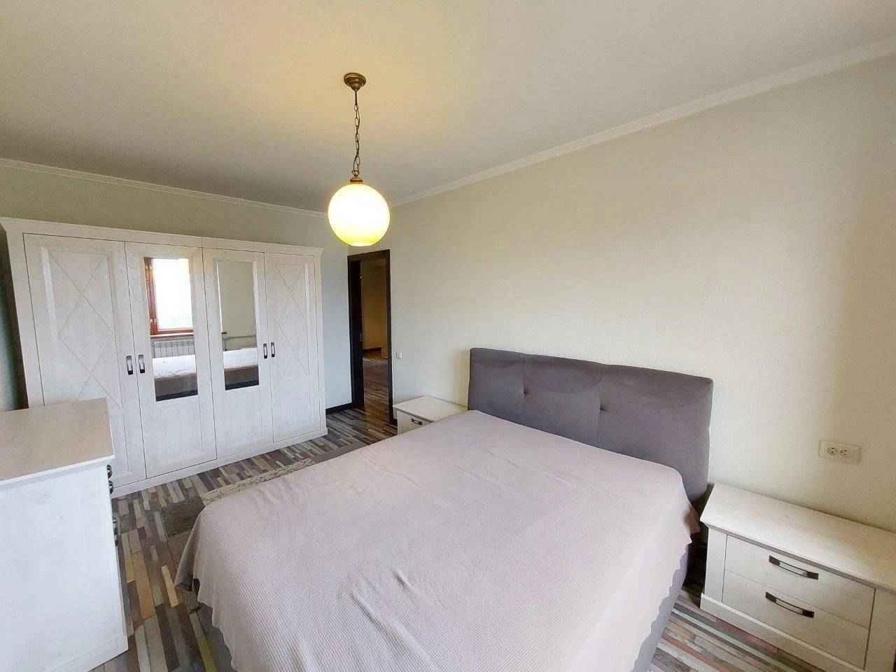 Продаж 4-кімнатної квартири 93 м², Кирилівська вул., 30/5