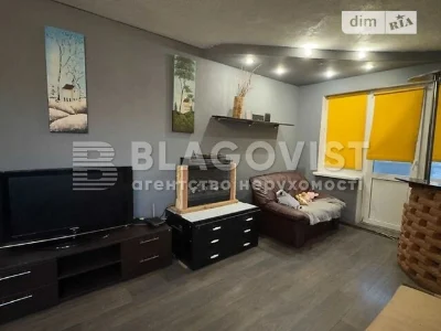 Продаж 3к квартири 59 кв. м на вул. Борщагівська 8 • ID 3479