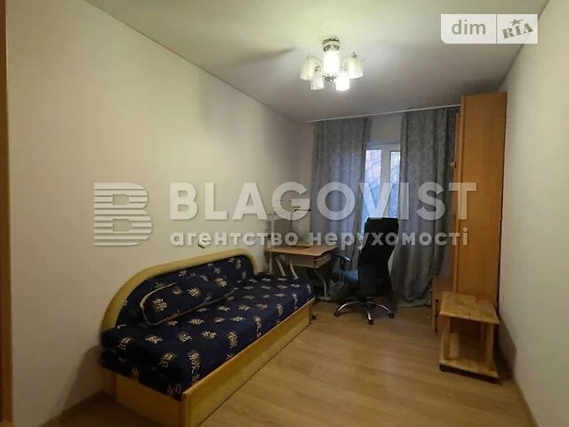 Продаж 3к квартири 59 кв. м на вул. Борщагівська 8 • ID 3479