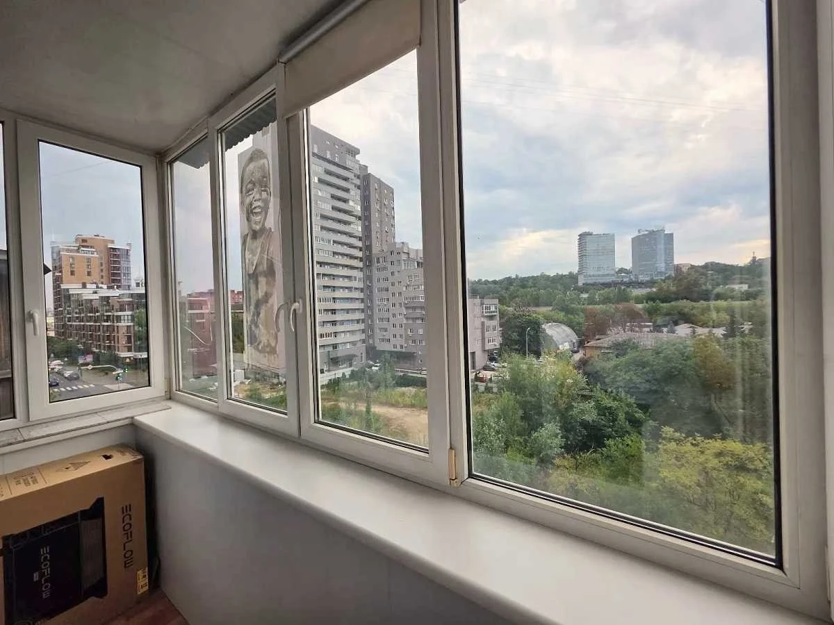 Продаж 2-кімнатної квартири 52.4 м², Казимира Малевича вул.,