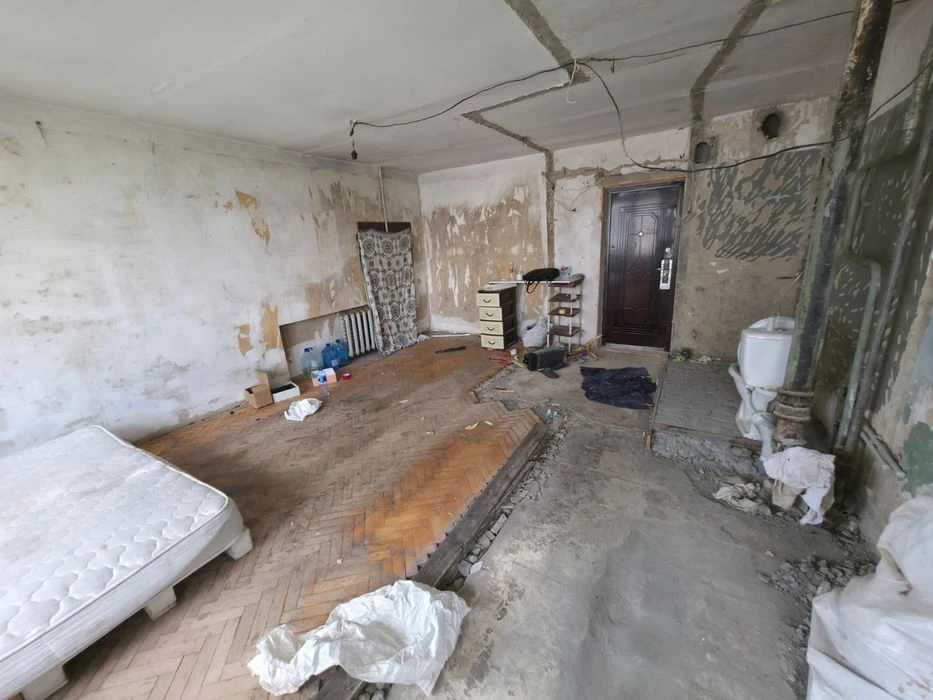 Продам 1-кімн квартиру Печерський р-н, вул. Ломаківська 2  (
